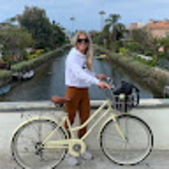 Meet your Posher, Kathryn - Picture 1 of 1